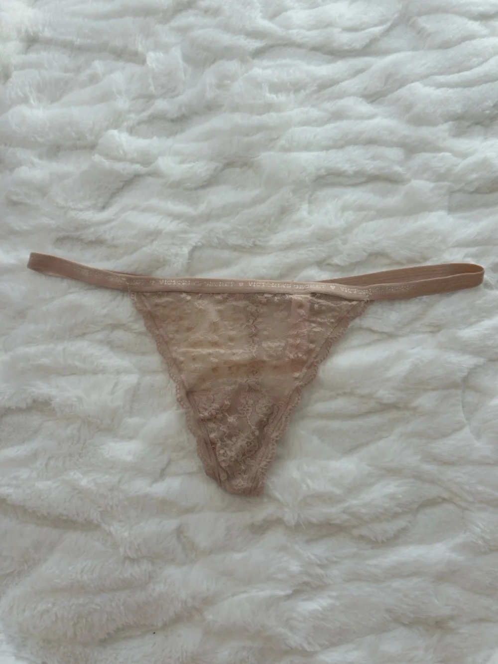 2014 Victoria’s Secret Lace V String Panty L